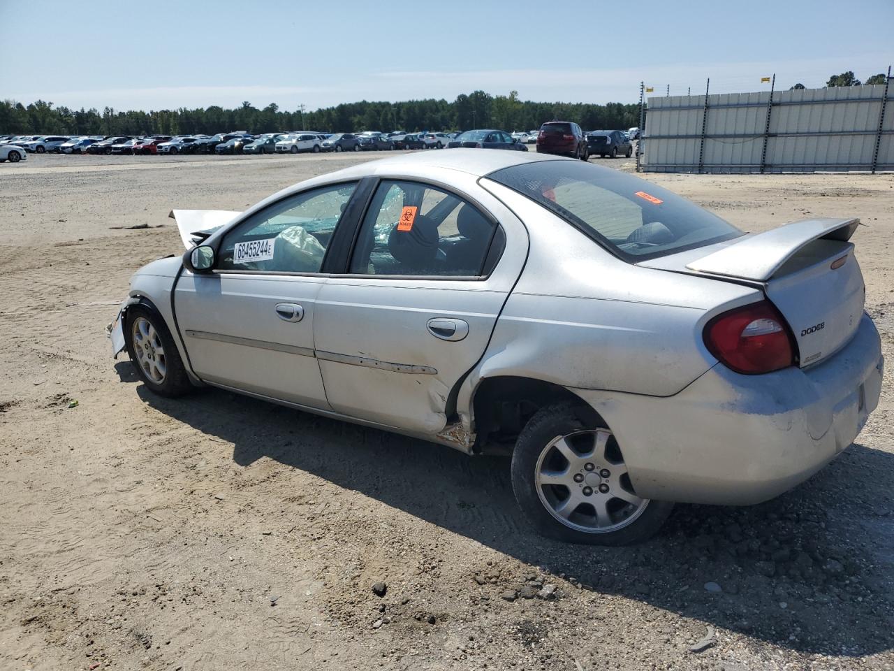 2005 Dodge Neon - Image 2