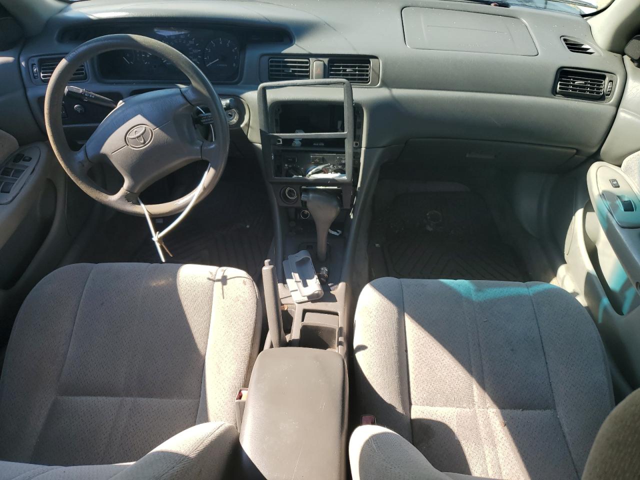 2000 Toyota Camry Ce VIN: 4T1BG22KXYU938330 Lot: 60228244