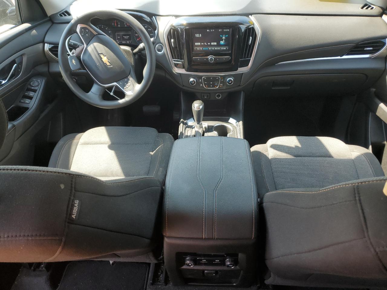 1GNERFKW7KJ250212 2019 Chevrolet Traverse Ls