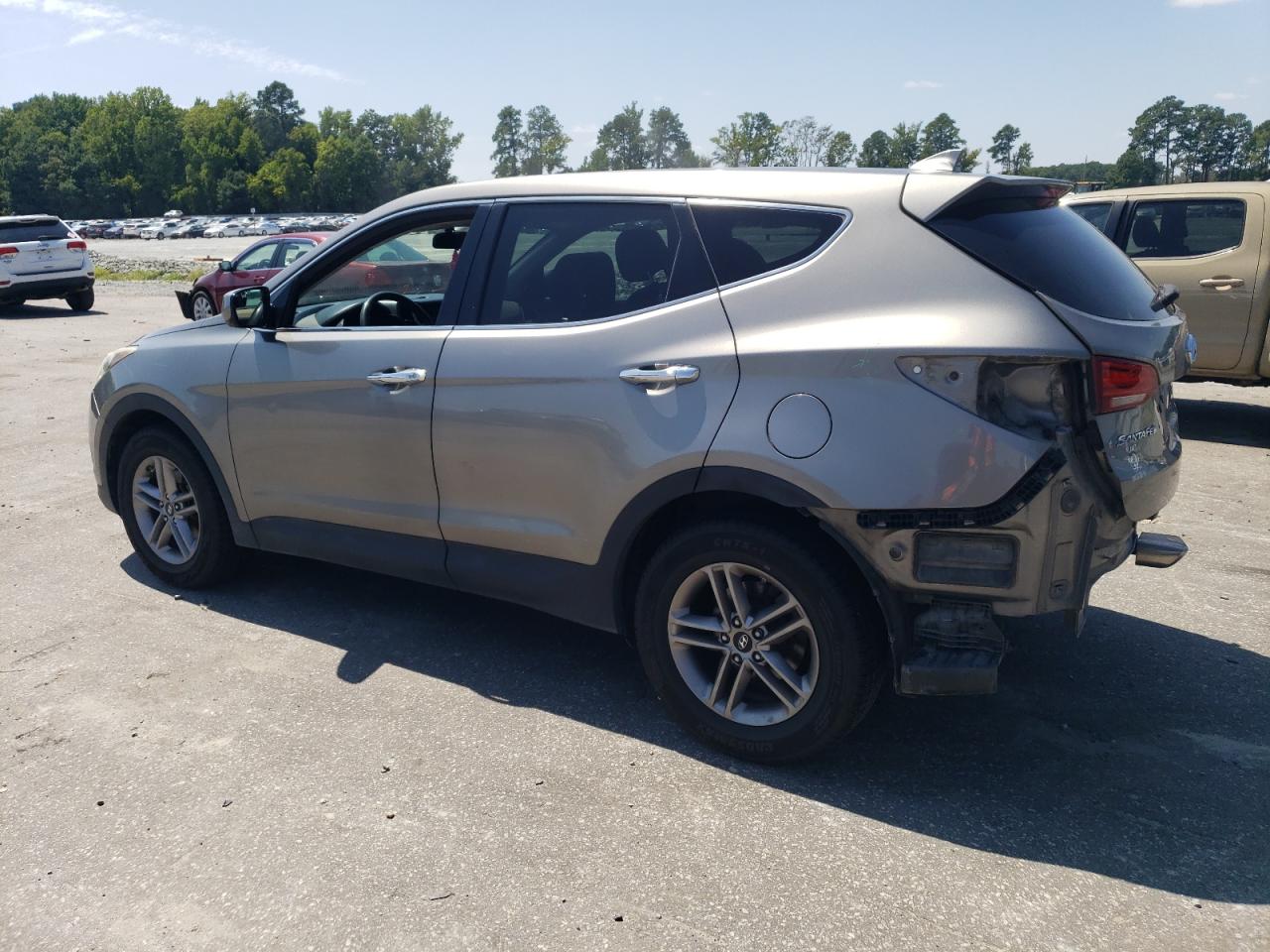 5NMZTDLB5HH000347 2017 HYUNDAI SANTA FE - Image 2