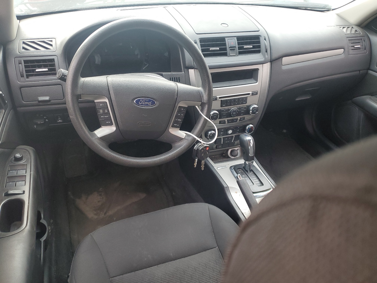 3FAHP0HA3CR365102 2012 Ford Fusion Se