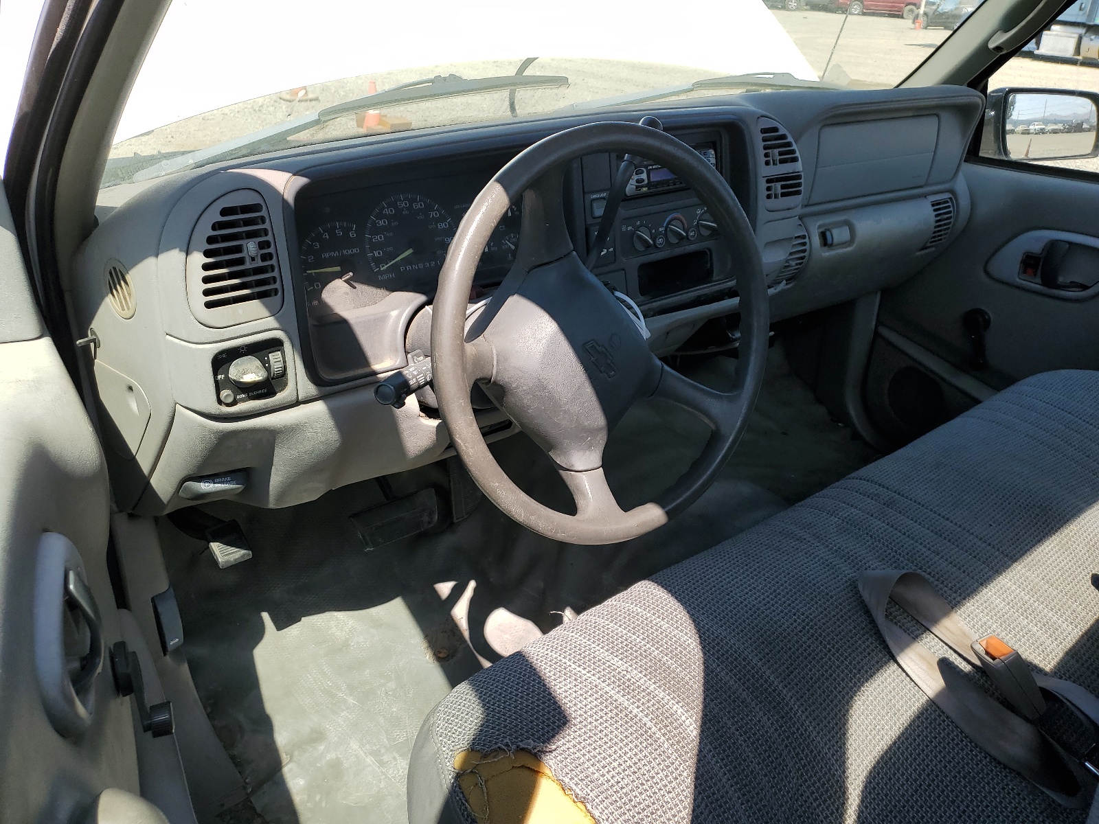 1GCEC14W2WZ282776 1998 Chevrolet Gmt-400 C1500