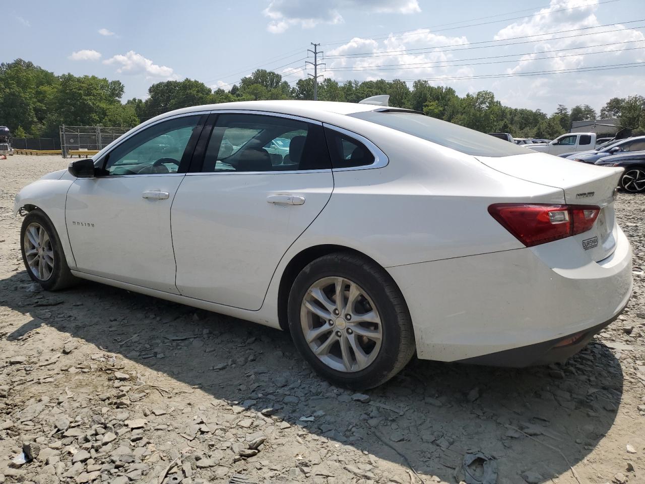 1G1ZD5ST9JF203752 2018 CHEVROLET MALIBU - Image 2