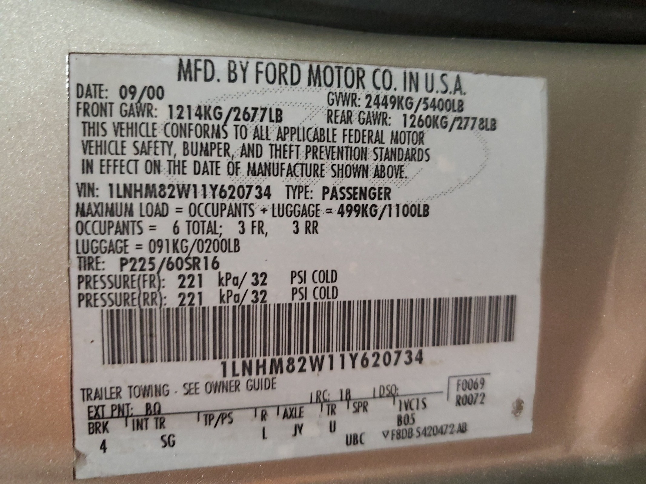 1LNHM82W11Y620734 2001 Lincoln Town Car Signature