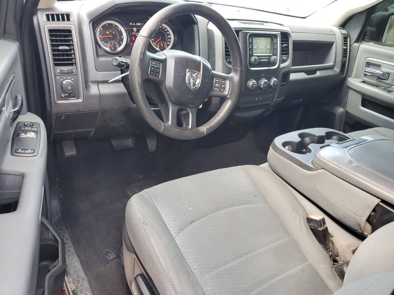 2017 Ram 1500 St VIN: 3C6JR6AT0HG548701 Lot: 65636954