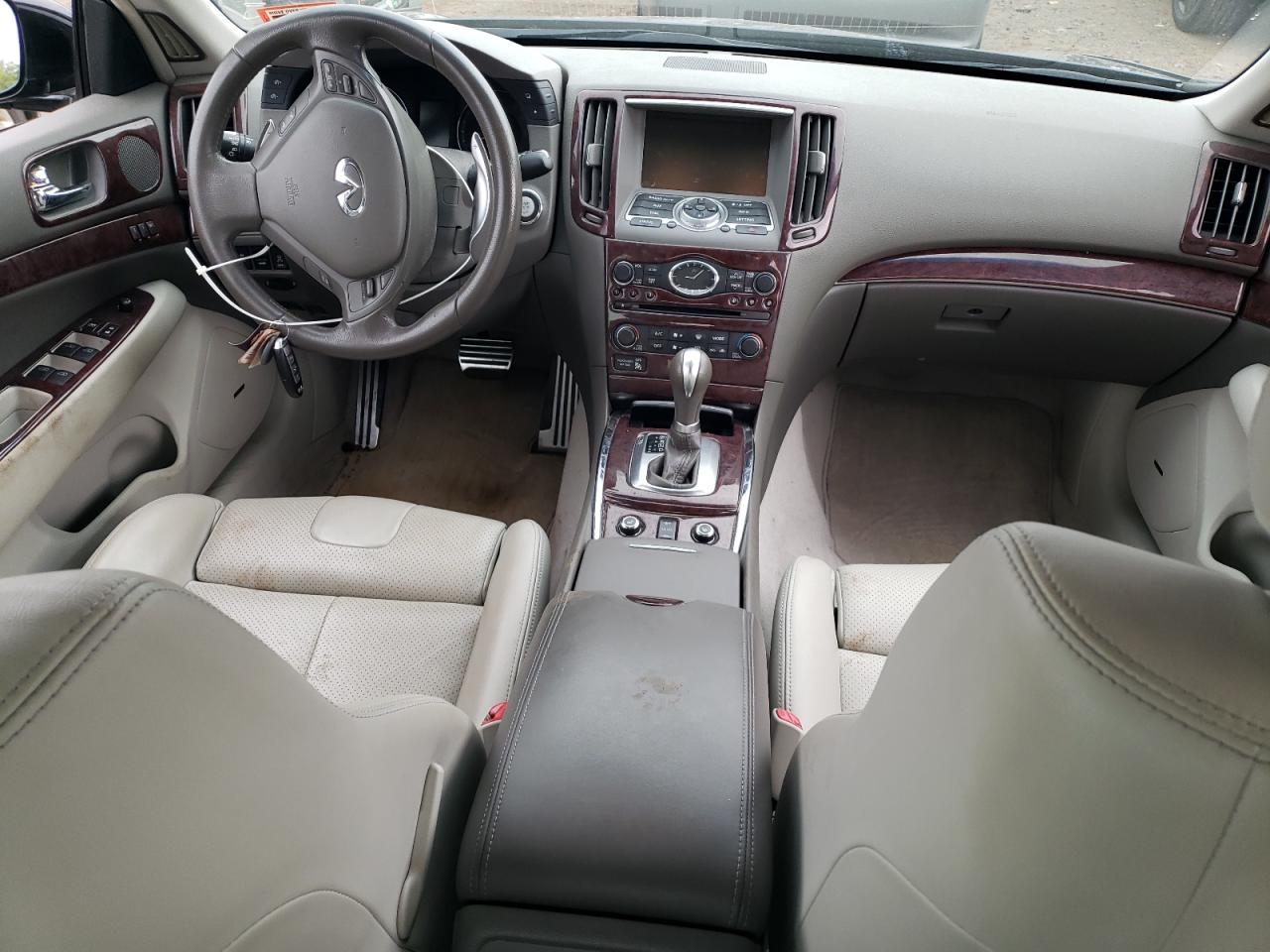 2011 Infiniti G - Image 8