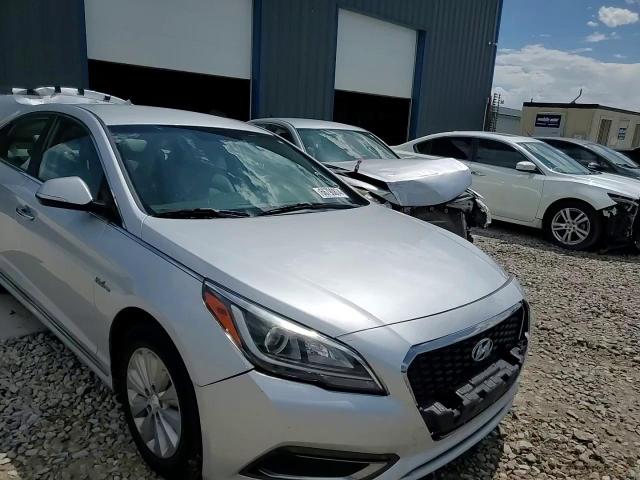 2016 Hyundai Sonata Hybrid VIN: KMHE24L11GA033424 Lot: 66790874