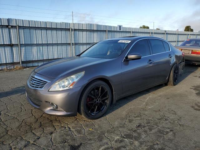  INFINITI G37 2013 Коричневий