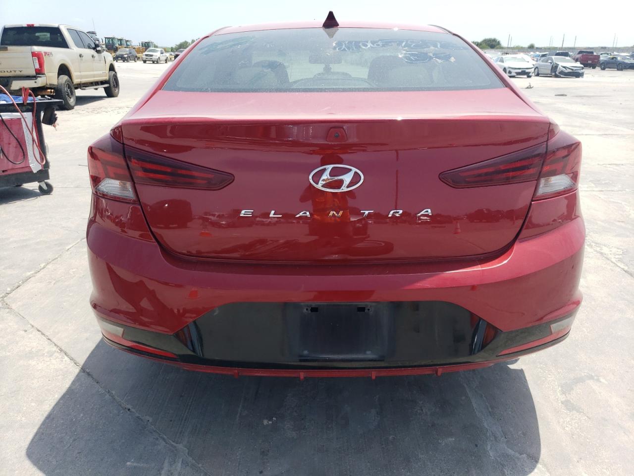 KMHD84LF8KU889820 2019 Hyundai Elantra Sel