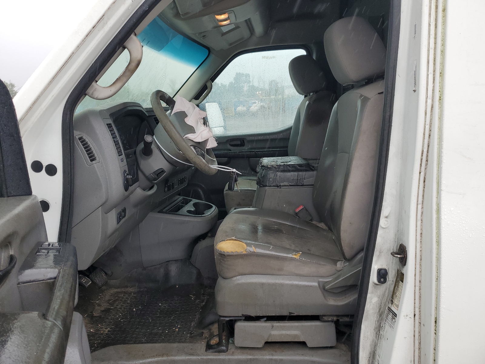 1N6BF0LYXEN108190 2014 Nissan Nv 2500