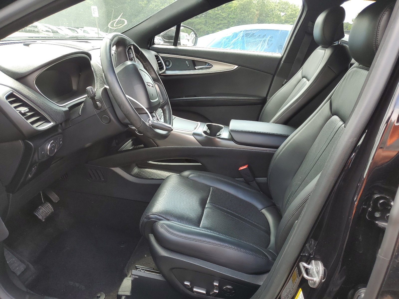 2LMPJ8KP5LBL13990 2020 Lincoln Nautilus Reserve