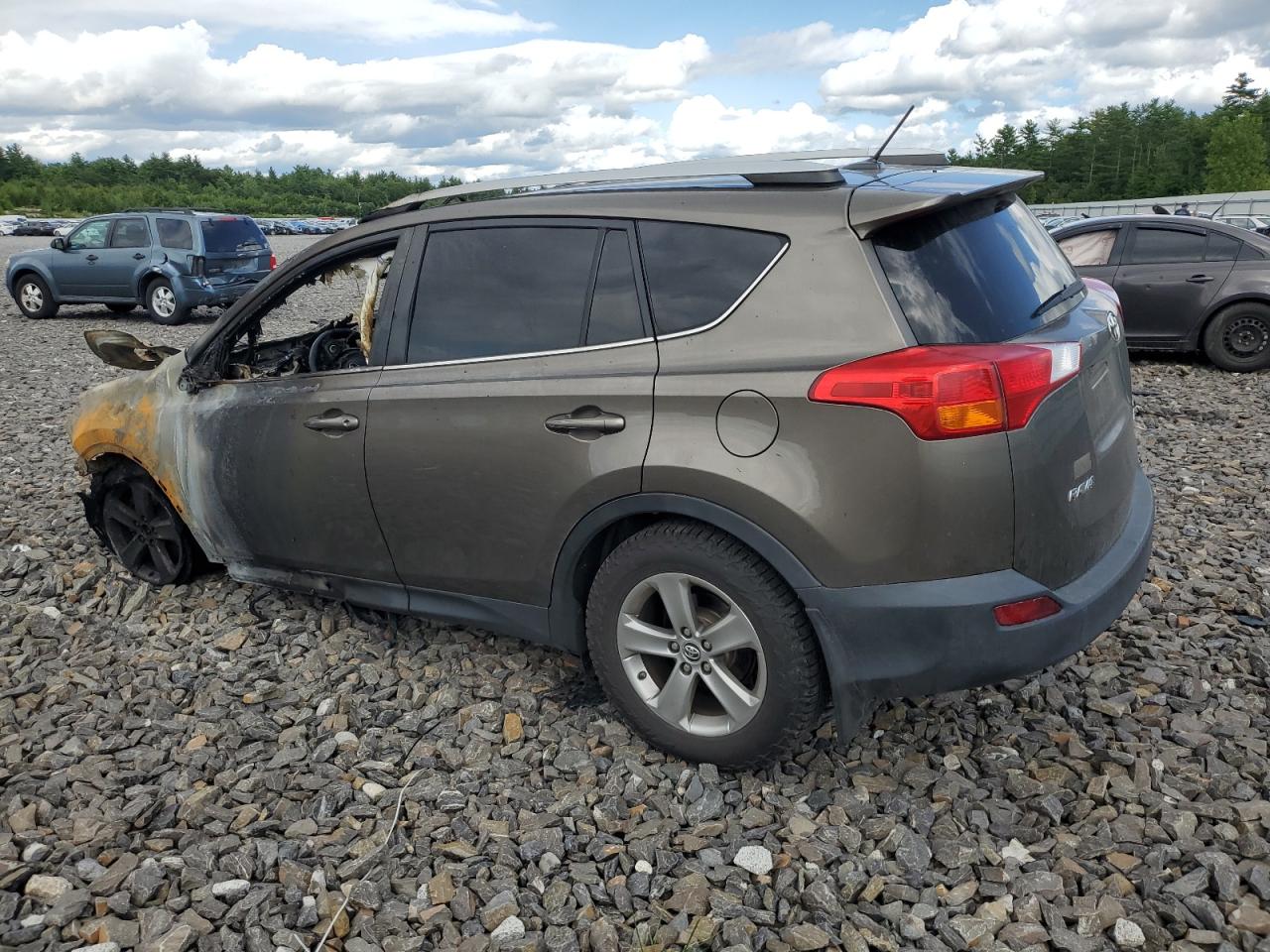 2T3RFREV9FW288555 2015 TOYOTA RAV 4 - Image 2