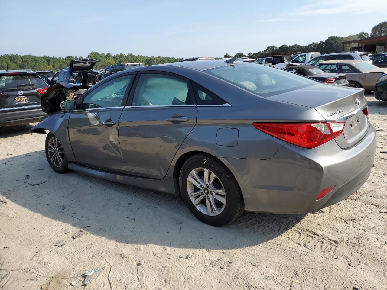 2014 Hyundai Sonata - Image 2