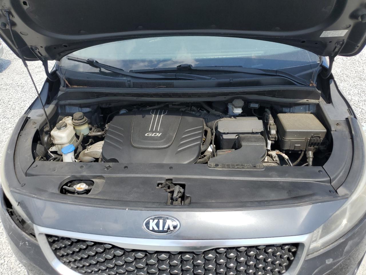 2015 Kia Sedona - Image 12