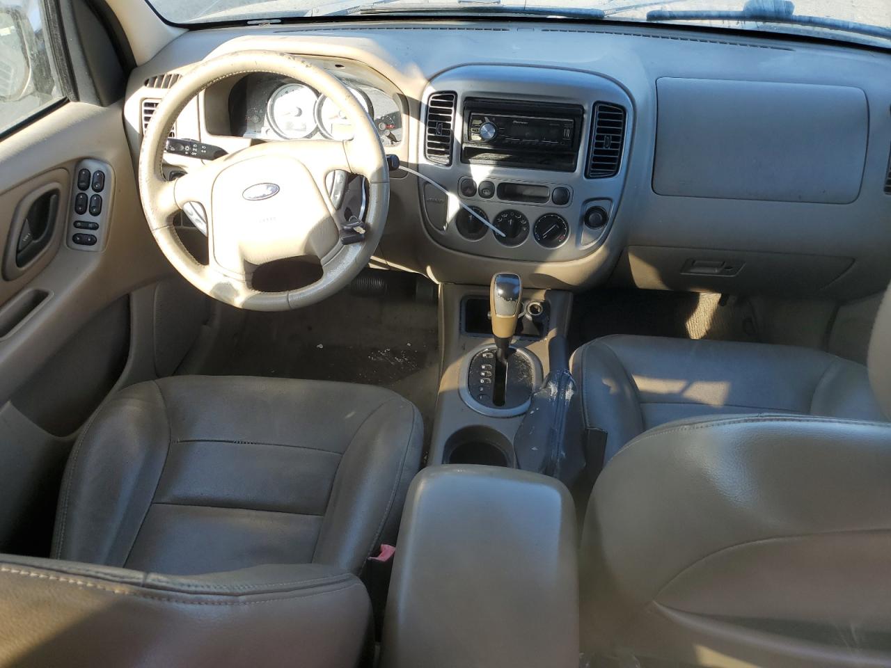 2005 Ford Escape Xlt VIN: 1FMYU93155KA37147 Lot: 66937184