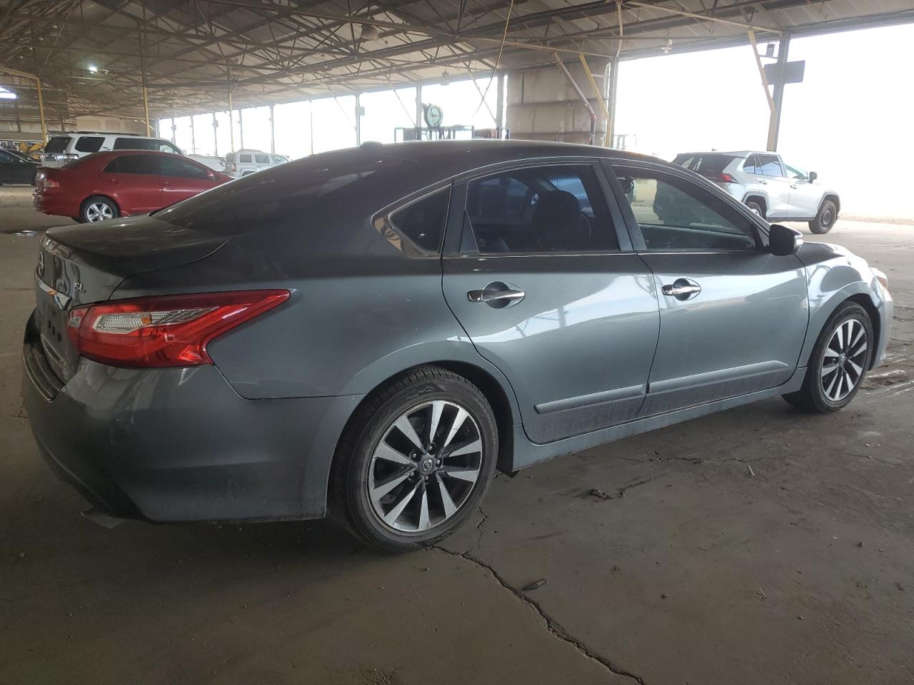 2017 Nissan Altima - Image 3