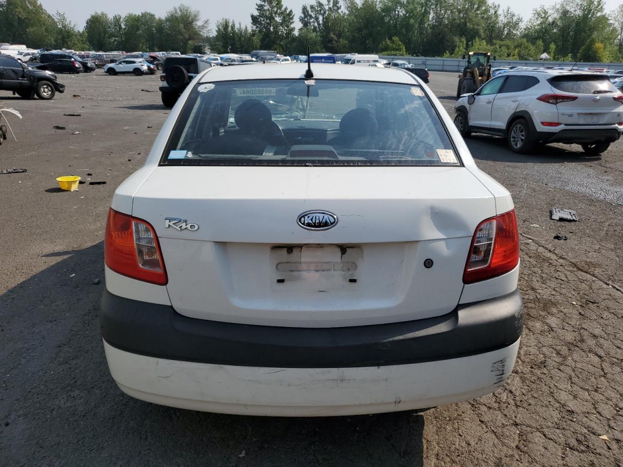 2007 Kia Rio Base VIN: KNADE123176272027 Lot: 66565084