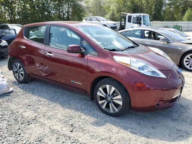  NISSAN LEAF 2016 Красный