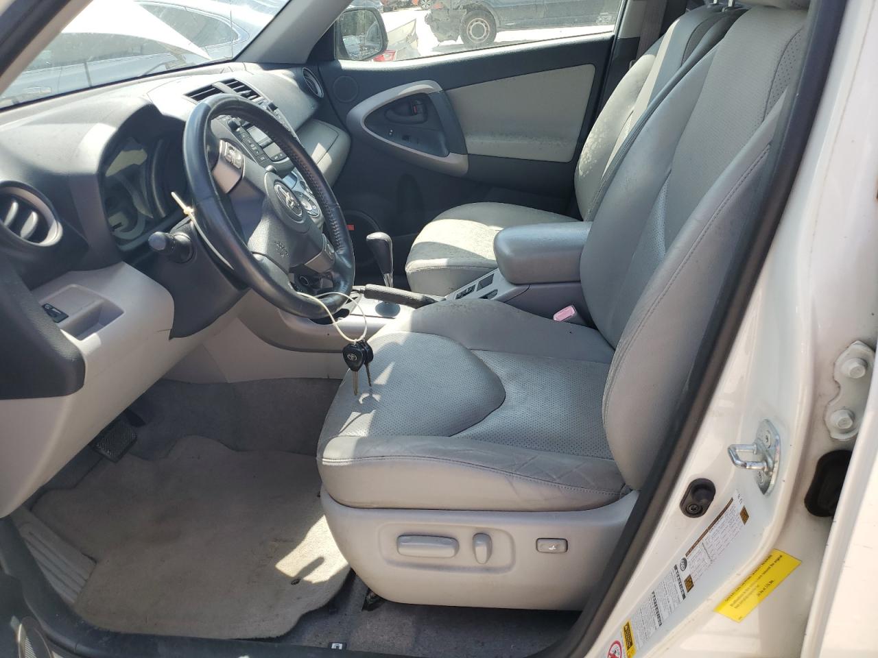 2008 Toyota Rav4 Limited VIN: JTMBD31V785209257 Lot: 64984474