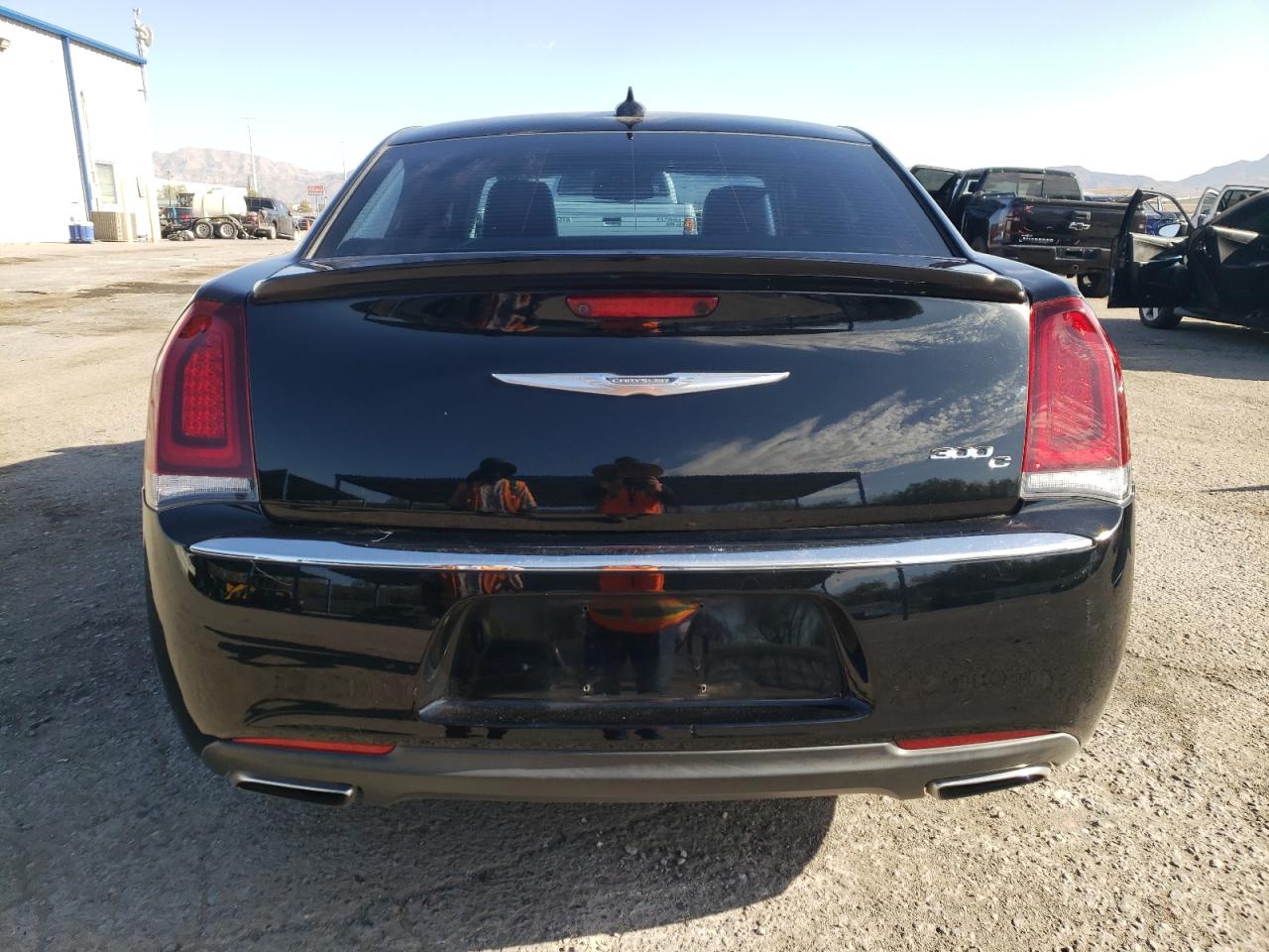 2C3CCAEG3GH260886 2016 Chrysler 300C