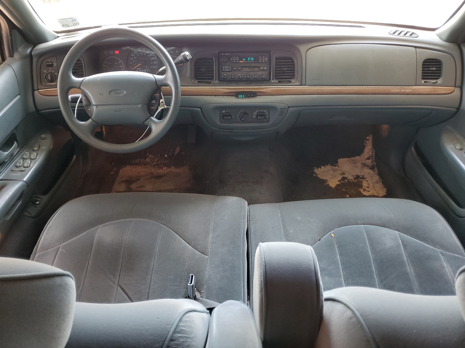 2FALP73W9TX183959 1996 Ford Crown Victoria