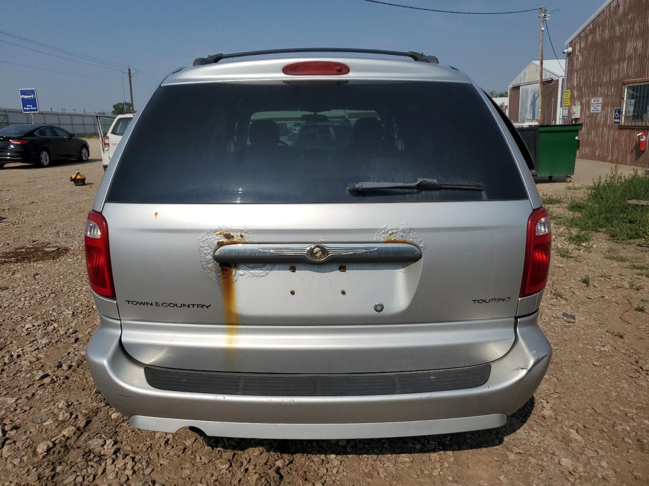 2007 Chrysler Town & Country - Image 6