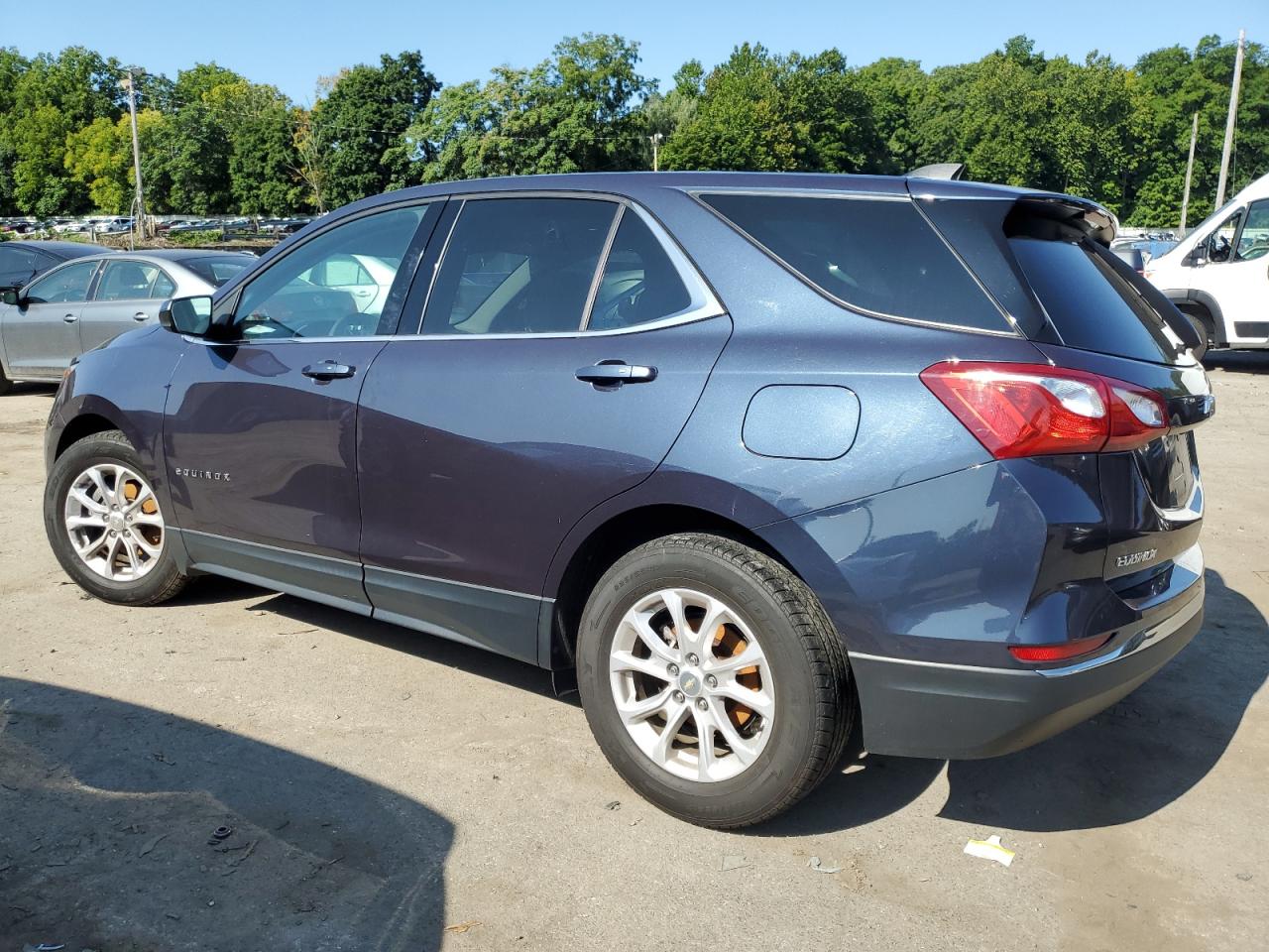 3GNAXKEV1KL240347 2019 CHEVROLET EQUINOX - Image 2