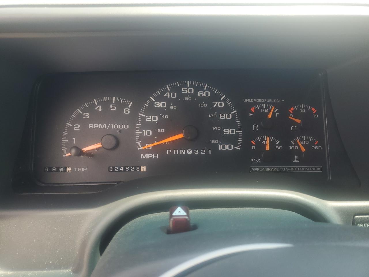 1999 Chevrolet Tahoe - Image 9
