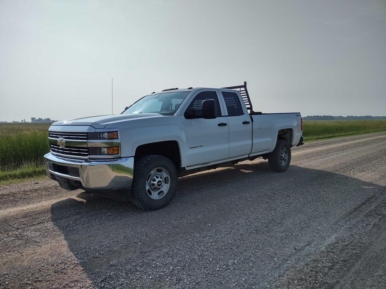 2015 Chevrolet Silverado - Image 2