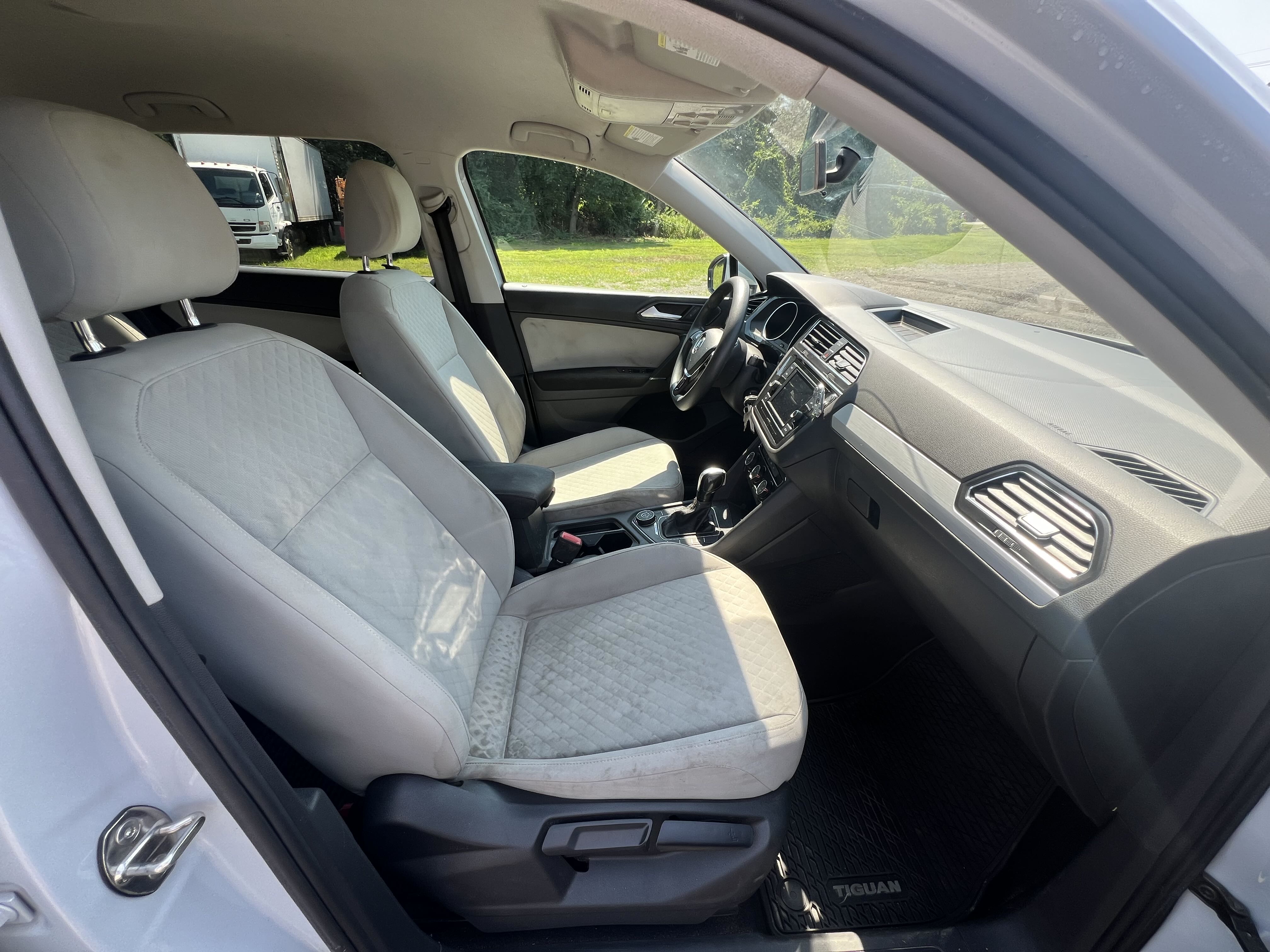 2018 Volkswagen Tiguan S vin: 3VV0B7AX3JM067352