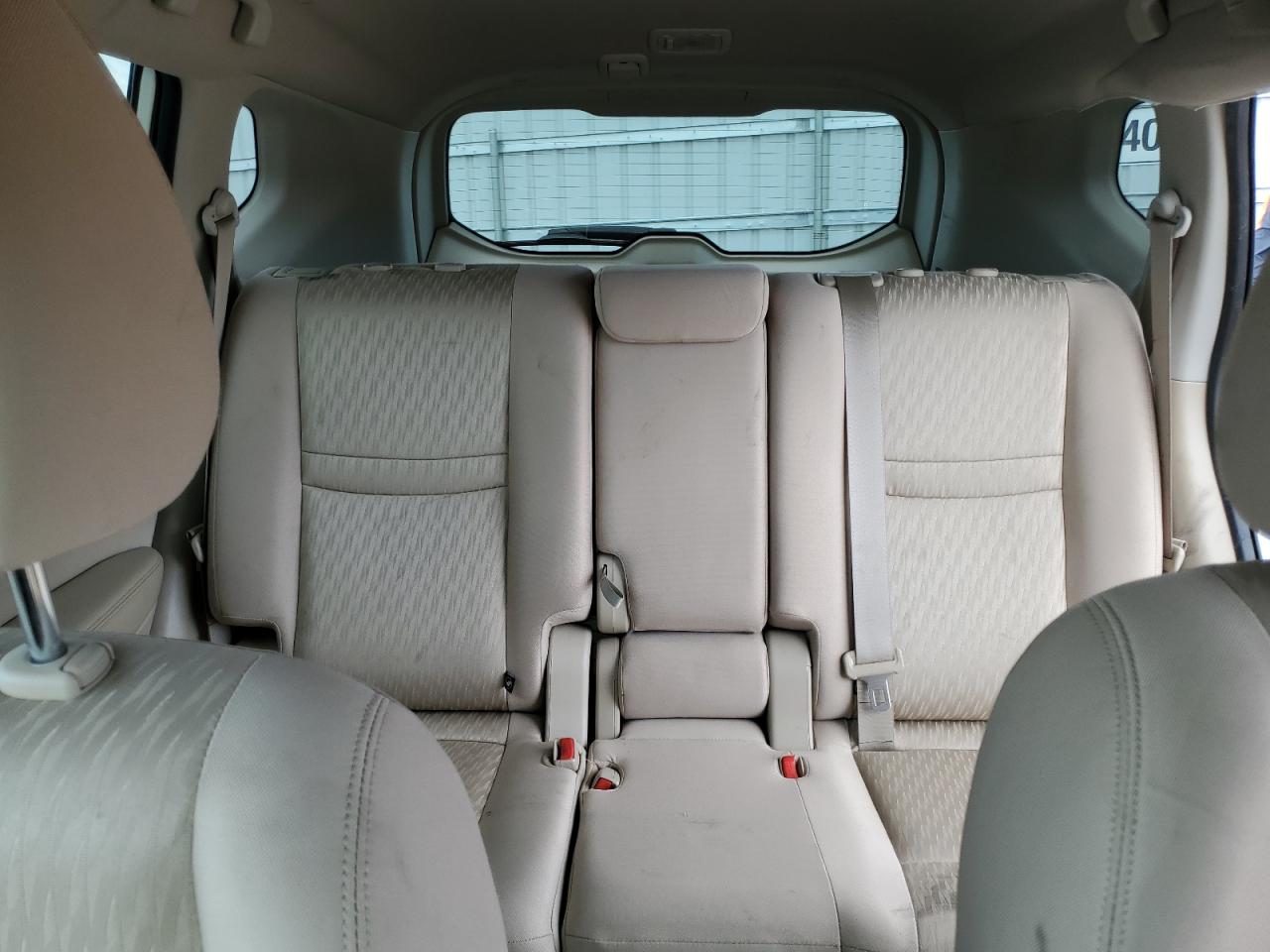 2018 Nissan Rogue S VIN: KNMAT2MT2JP529633 Lot: 65856664