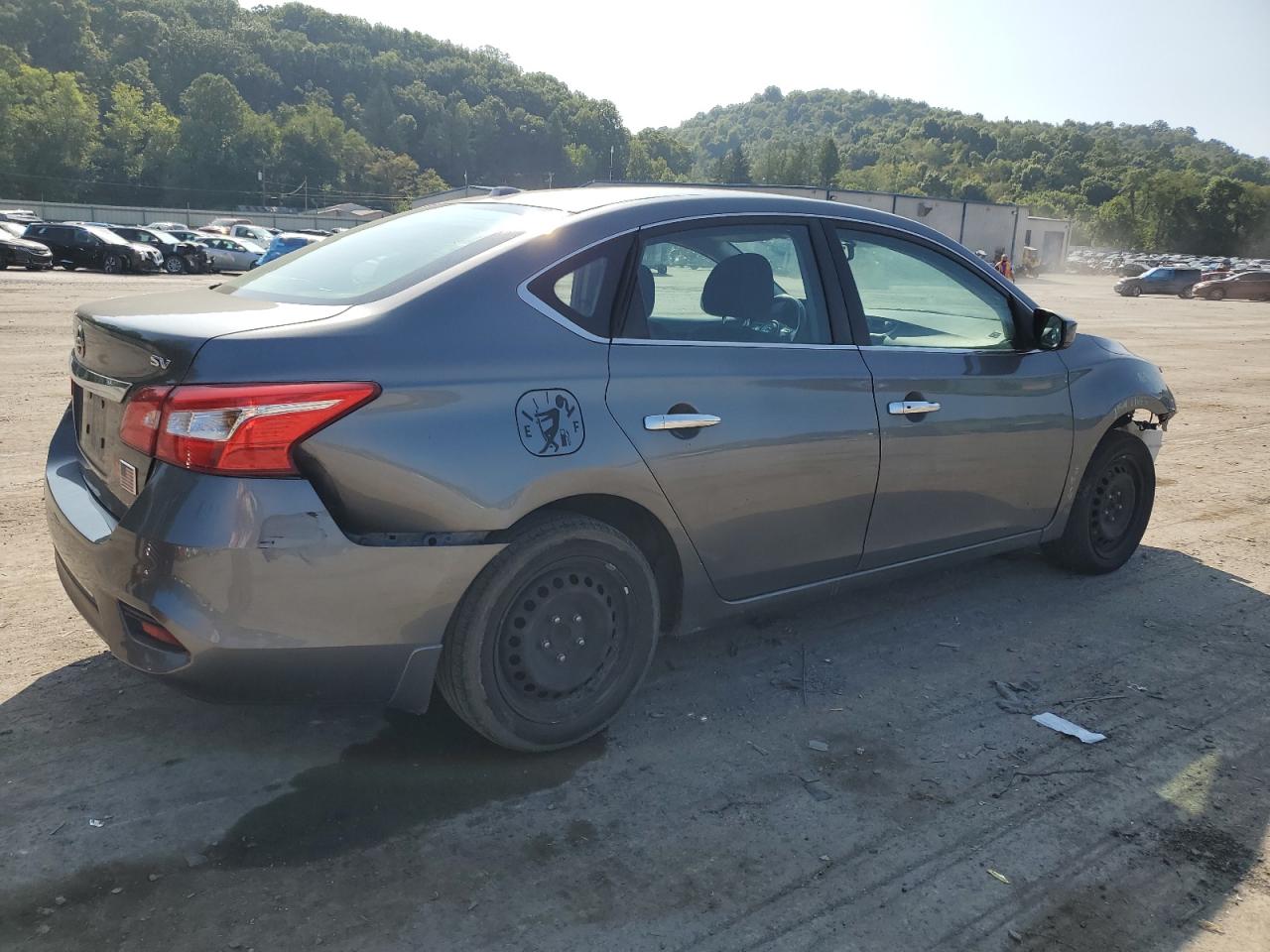 2017 Nissan Sentra - Image 3