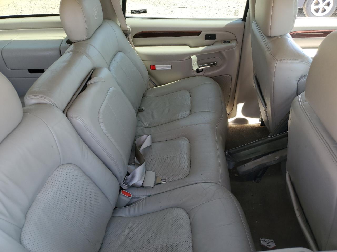 1GYEK63N72R202451 2002 Cadillac Escalade Luxury