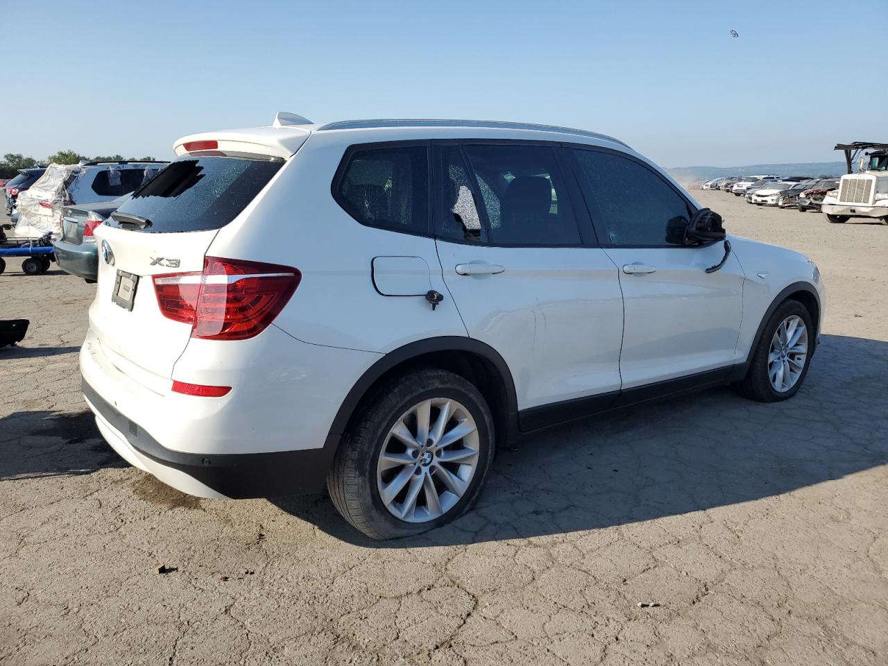 VIN 5UXWX9C55G0D87853 2016 BMW X3 no.3