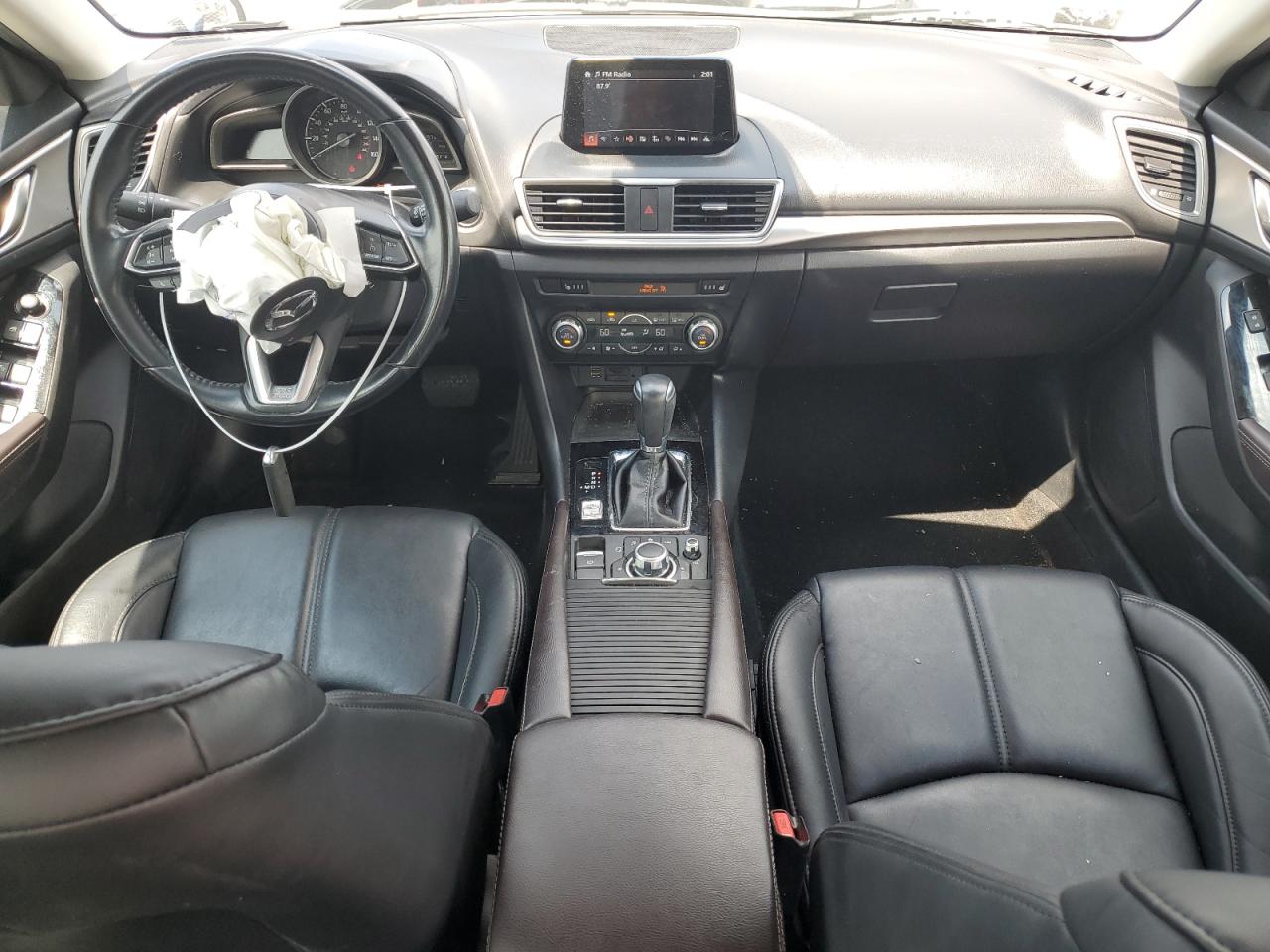 2018 Mazda 3 Touring VIN: 3MZBN1V30JM174553 Lot: 66215904