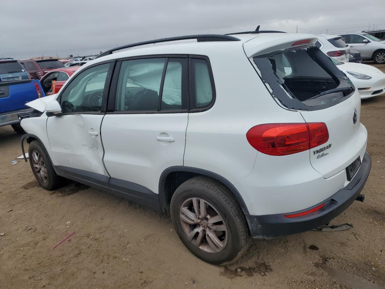 WVGBV7AX1GW589836 2016 VOLKSWAGEN TIGUAN - Image 2