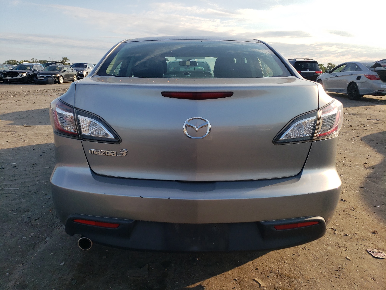 JM1BL1SG9A1312913 2010 Mazda 3 I