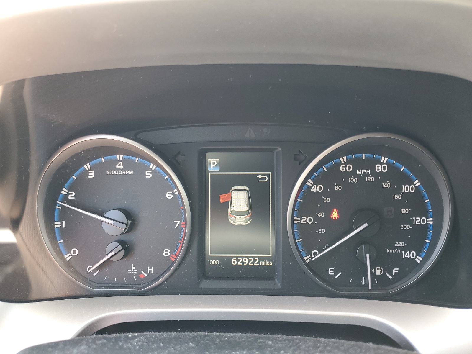 JTMBFREVXHJ161364 2017 Toyota Rav4 Le