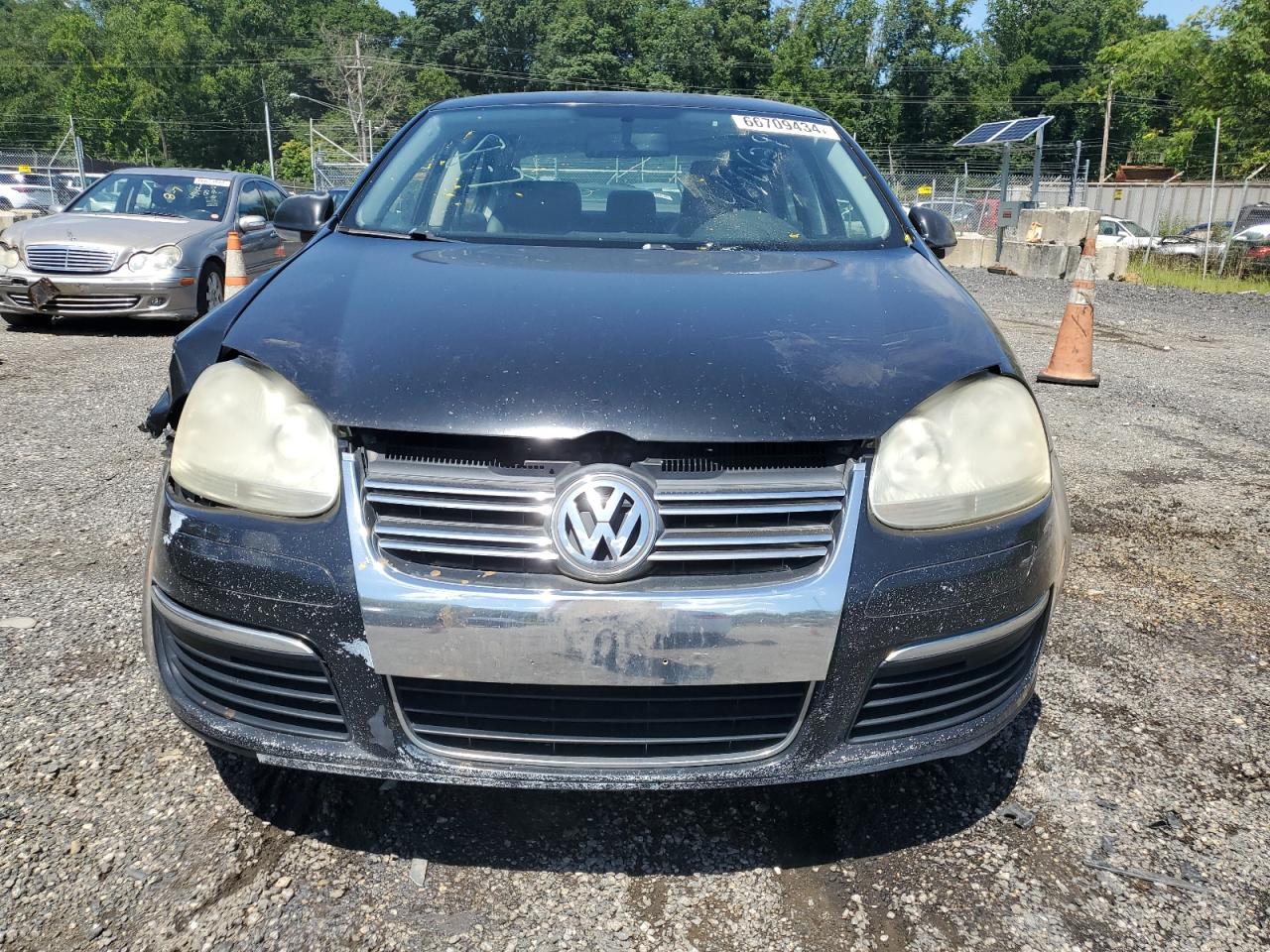 2006 Volkswagen Jetta 2.5 Option Package 1 VIN: 3VWSF71K66M801745 Lot: 66709434