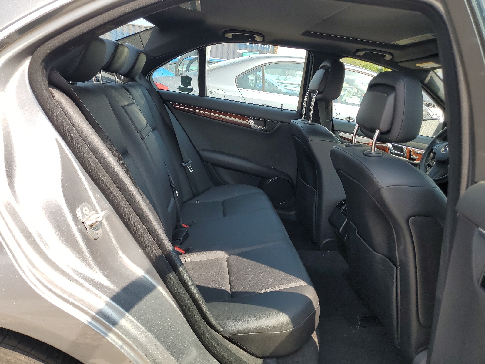 WDDGF8BB7BR137628 2011 Mercedes-Benz C 300 4Matic