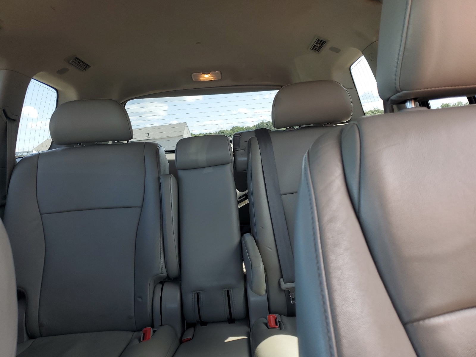 5TDBK3EH9BS088405 2011 Toyota Highlander Base