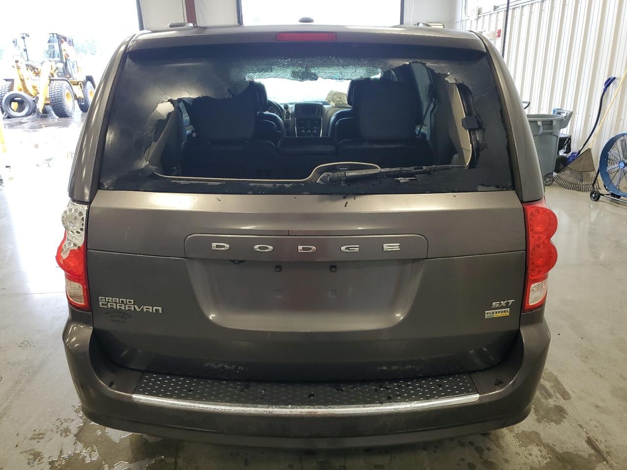 2C4RDGCG6JR253411 2018 Dodge Grand Caravan Sxt