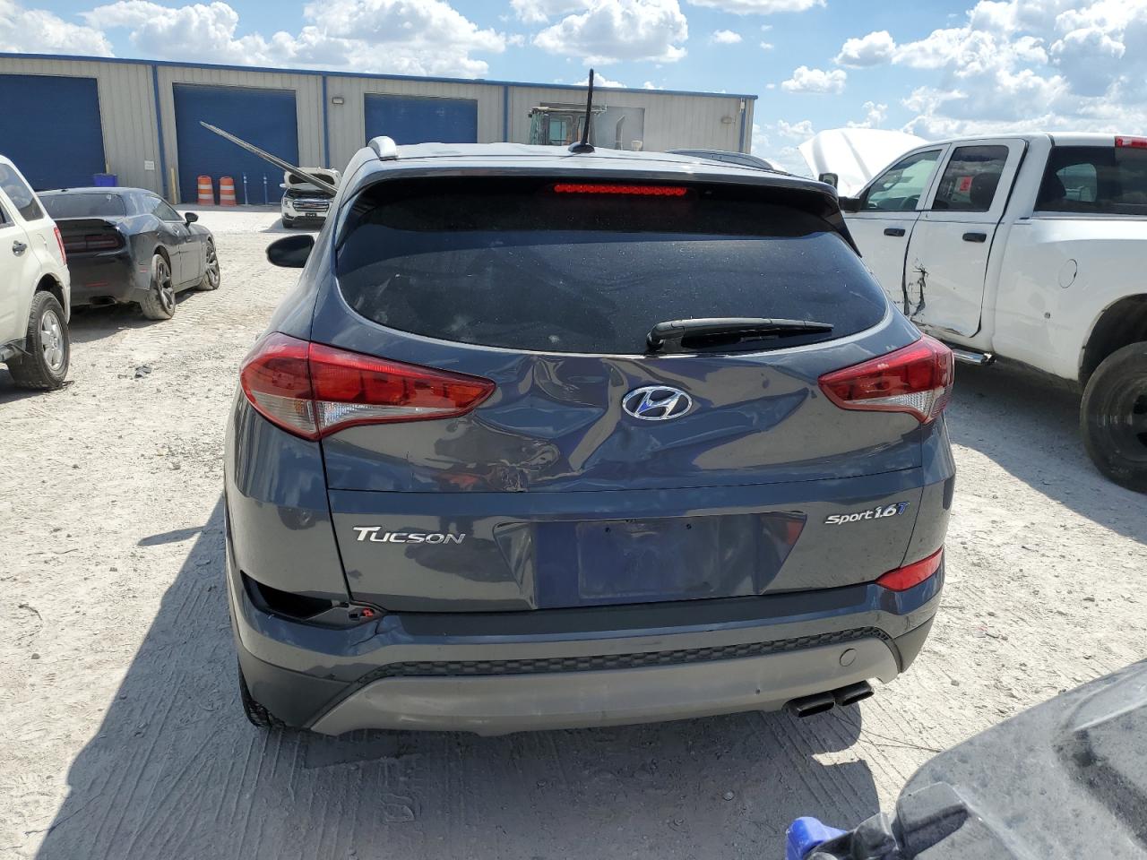 KM8J33A21HU467473 2017 Hyundai Tucson Limited