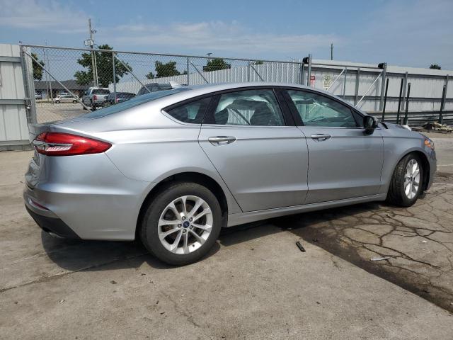 3FA6P0HD1LR166826 Ford Fusion SE 3