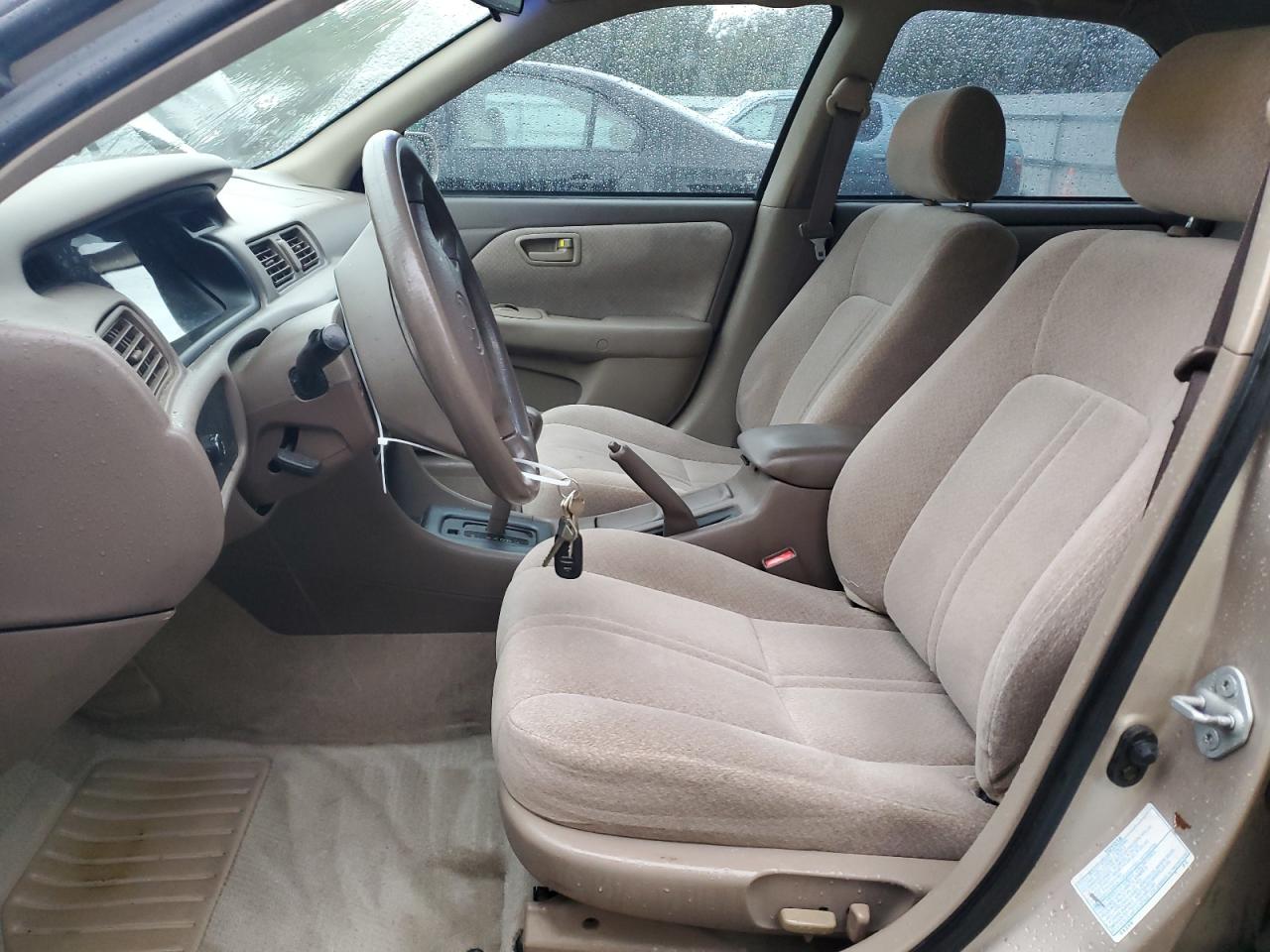 2000 Toyota Camry Ce VIN: 4T1BG22K9YU972615 Lot: 65688674