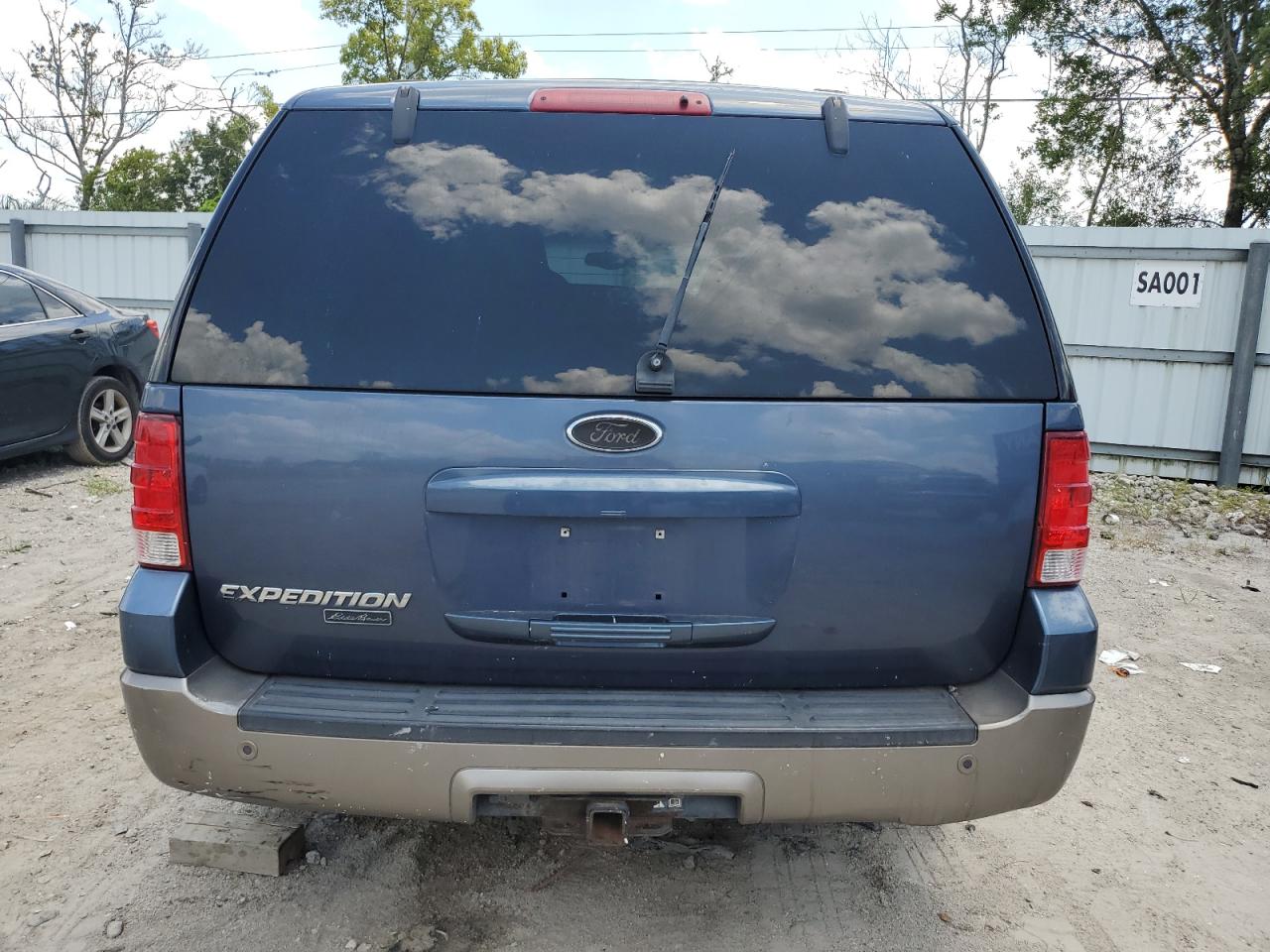 2003 Ford Expedition Eddie Bauer VIN: 1FMEU17W93LA95781 Lot: 67147354