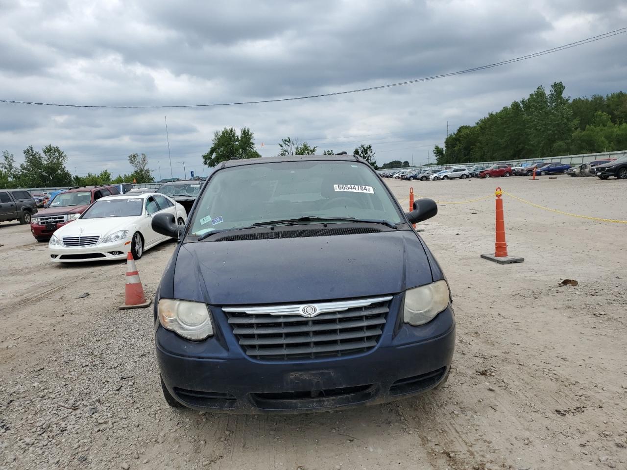 2005 Chrysler Town & Country Lx VIN: 2C4GP44R25R474443 Lot: 66544784