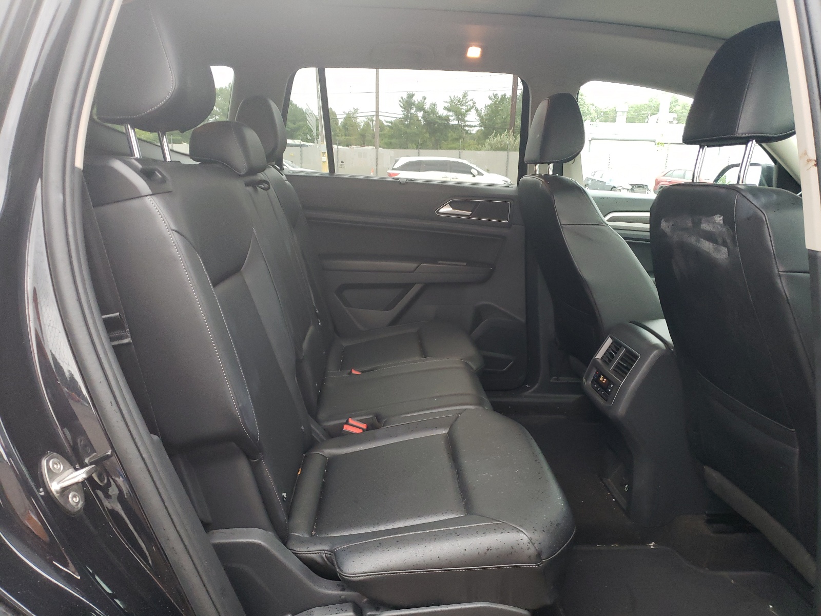 1V2UR2CA1KC519257 2019 Volkswagen Atlas Se