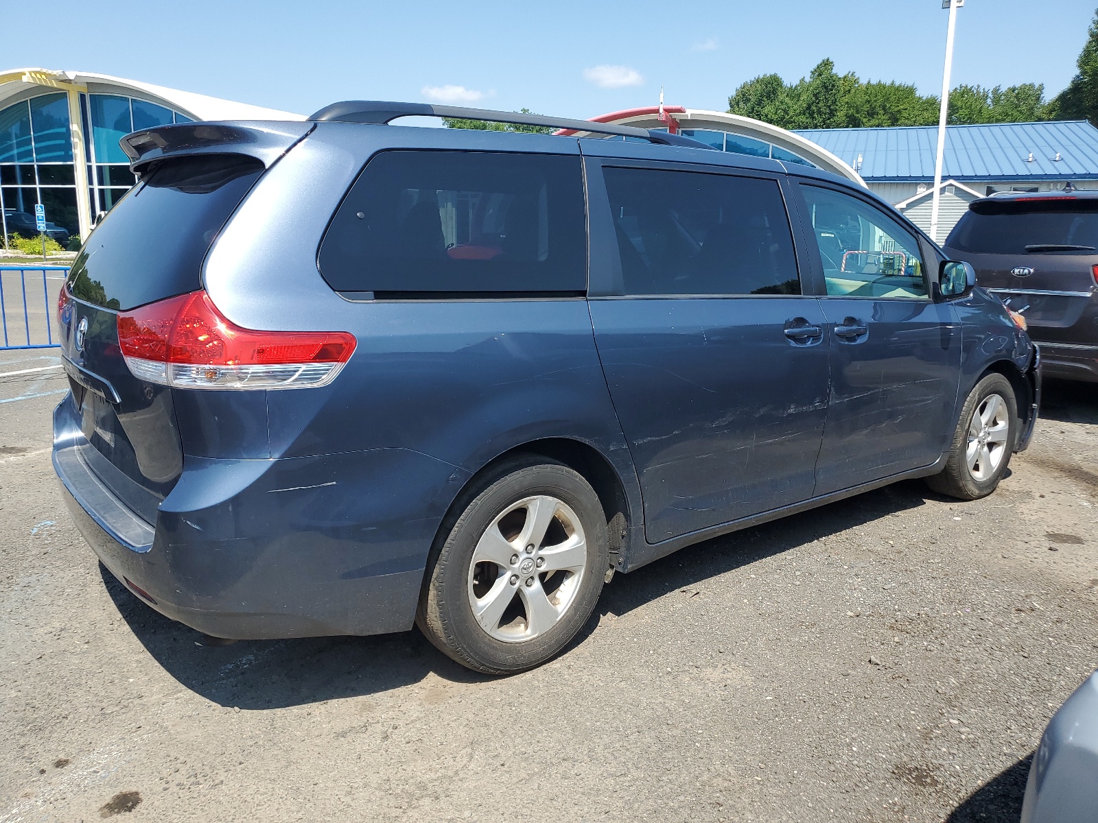 2014 Toyota Sienna Le vin: 5TDKK3DC2ES484086