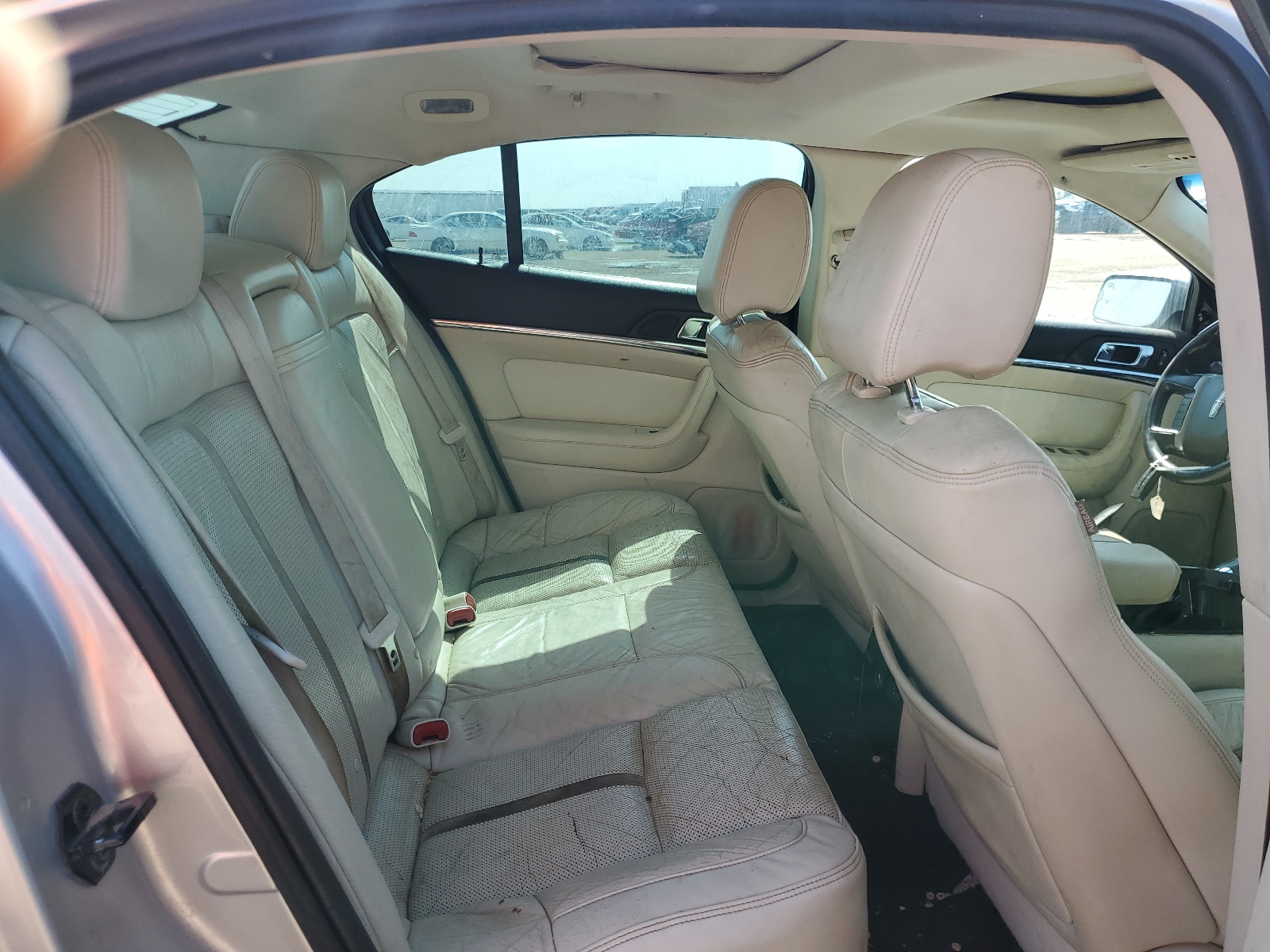 1LNHM93R69G622639 2009 Lincoln Mks